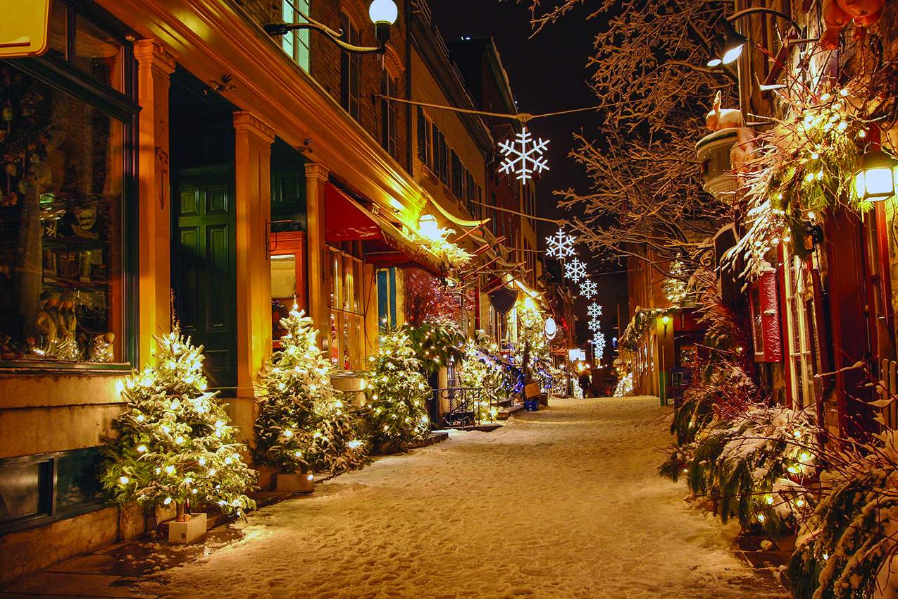 Hosts can lead a tour of their towns to entertain overnight guests during the holiday season.