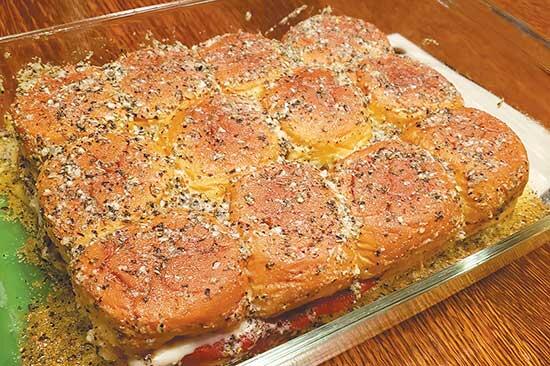 Pepperoni Pizza Sliders