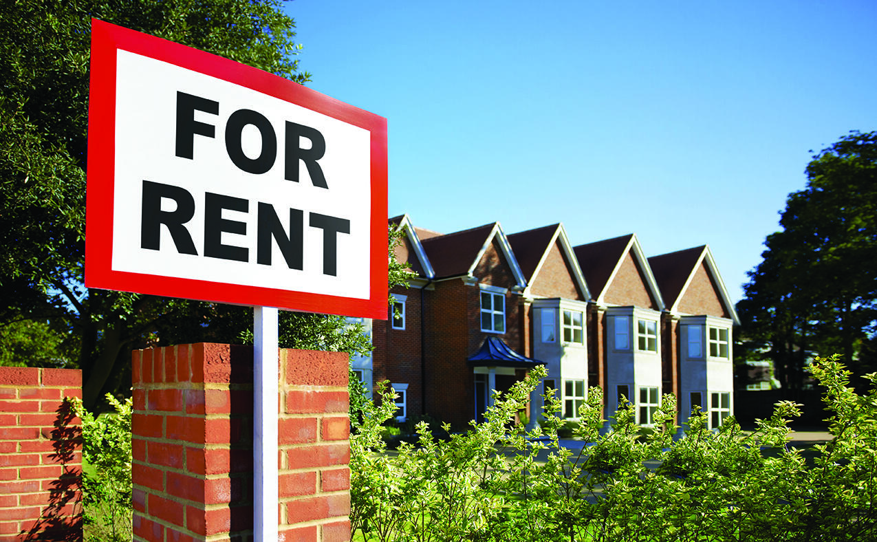 Renting has long been characterized as a short-term solution, but there are situations when it's advantageous to sign a lease.